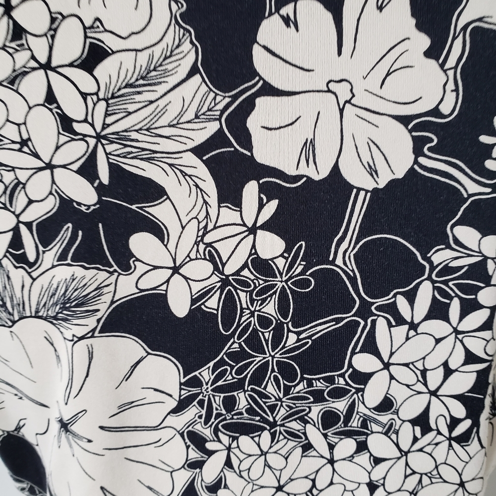 Apostrophe floral black/beige stretch top small - Picture 7 of 8